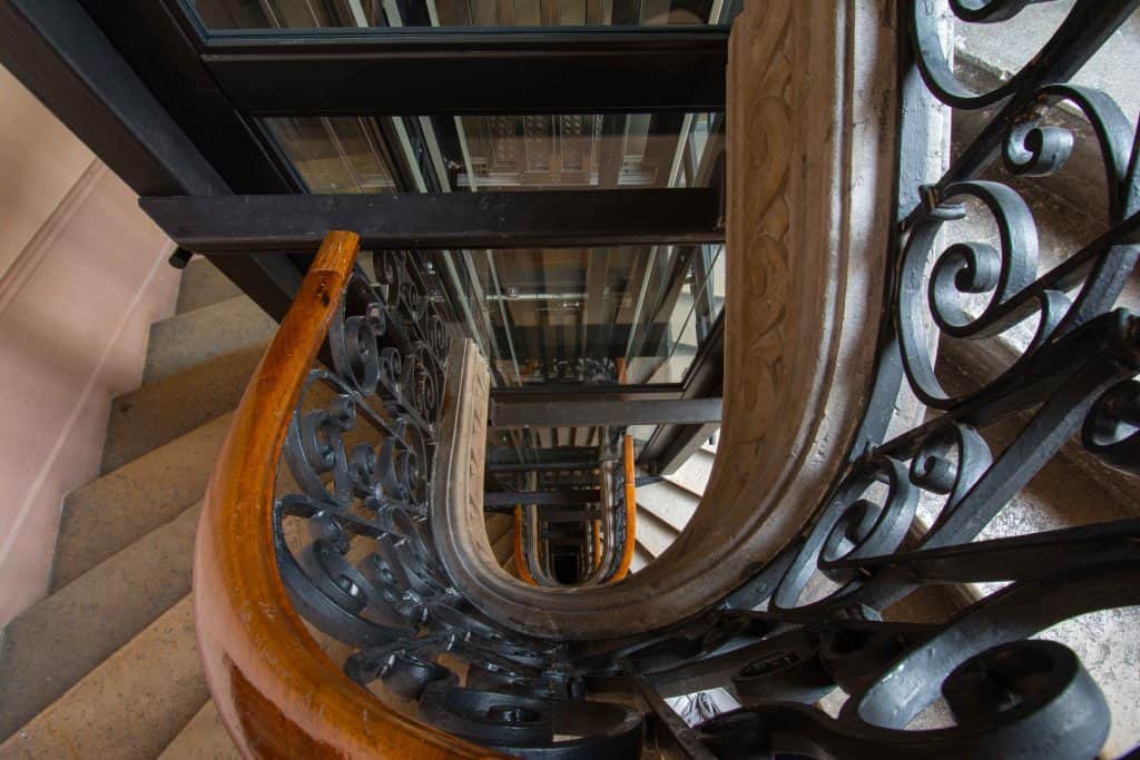 Ascenseur découpe ascenseur création